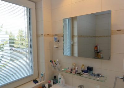 R400, zrcadlo, koupelna